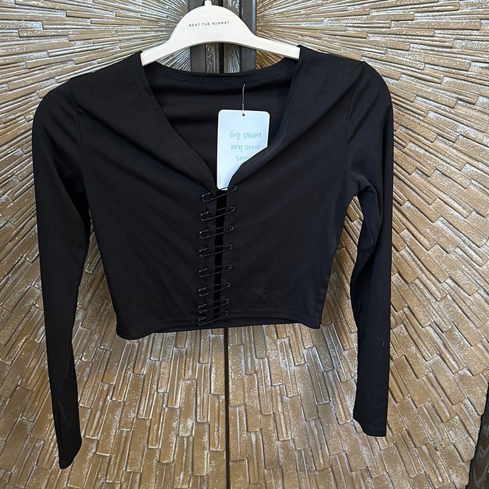 Crop black top